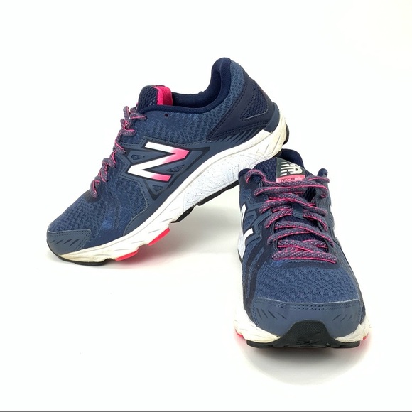 New Balance running size 6.5 womens blue/ pink - Picture 3 of 9